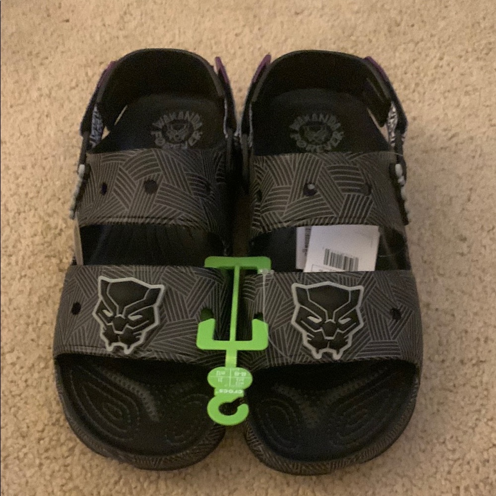 Black Panther NWT Men’s Sz 13 Crocs Sandals